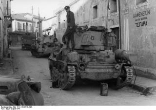 Imagine atasata: 00_1_Bundesarchiv_Bild_101I_163_0318_14A_2C_Balkan_2C_Griechenland_2C_Beutefahrzeuge.JPG