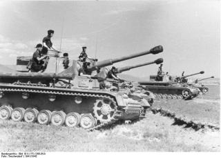 Imagine atasata: 00_1_Bundesarchiv_Bild_101I_175_1266_05A_2C_Griechenland_2C_Panzer_IV.JPG