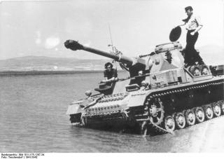 Imagine atasata: 00_1_Bundesarchiv_Bild_101I_175_1267_34_2C_Griechenland_2C_Panzer_IV.JPG