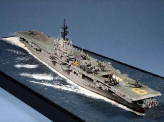 Imagine atasata: 20 - USS ESSEX CV-9 - Hasegawa - Water Line Series 44108-49707 - Scara 1-700 - (75).JPG