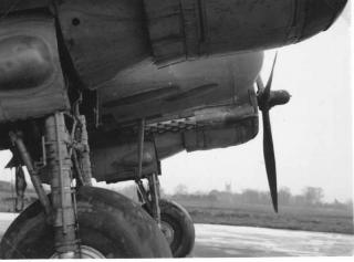 Imagine atasata: Bristol_Beaufighter_Conington_in_back.jpg