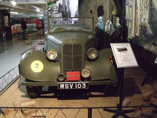 Imagine atasata: Montys_Staff_Car_(1943_Humber)_-_Coventry_Transport_Museum.jpg