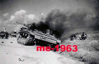 Imagine atasata: 1_Panzer_III_in_Flammen__n.jpg