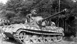 Imagine atasata: Bundesarchiv_Bild_101I-721-0398-21A_Frankreich_Panzer_VI_Tiger_II_Knigstiger.jpg