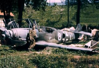 Imagine atasata: Bf-109K-4R3-9.JG3-White-8-Gabi-abandoned-Germany-April-1945.jpg