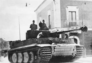 Imagine atasata: Bundesarchiv_Bild_183-J14953_Sizilien_Panzer_VI_Tiger_I.jpg