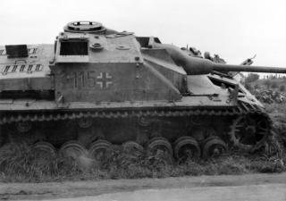 Imagine atasata: zzzzzzzz stug 4 Abandoned_German_assault_gun_StuG_IV_number_115.jpg