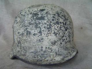 Imagine atasata: german_helmet2_a__1_.jpg