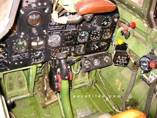 Imagine atasata: p47-cockpit.jpg