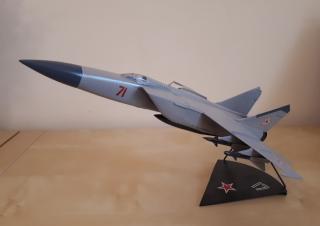 Imagine atasata: Mig-25.jpg