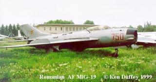 Imagine atasata: MiG_19_13.jpg
