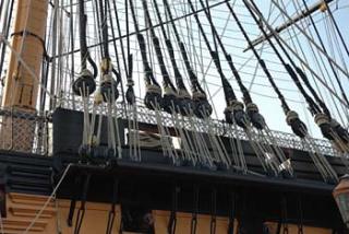 Imagine atasata: deadeyes-HMS-Victory.jpg