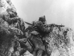 Imagine atasata: mg42_fatra_03_45_l.jpg