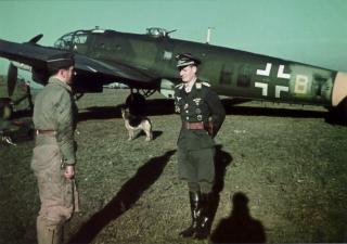 Imagine atasata: he 111 Oberleutnant Walter Grasemann Heinkel He 111.jpg