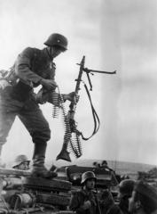 Imagine atasata: MG 34.jpg