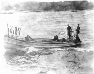 Imagine atasata: PhotoWW1-80motorboat-USCG-1US.JPG