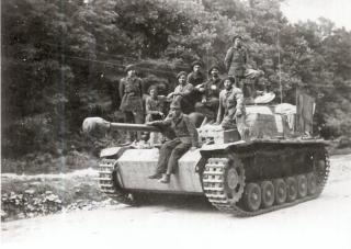 Imagine atasata: Stug_III_Ausf.G_RO.jpg