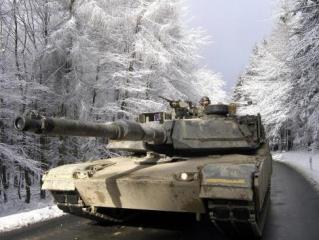 Imagine atasata: 1247216104_470x353_m1_abrams_with_snow.jpg