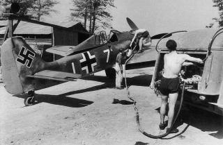 Imagine atasata: Fw190-fuel-Theville.jpg