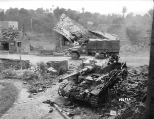 Imagine atasata: 774px-Panzer_IV_Wreck_Normandy.jpg