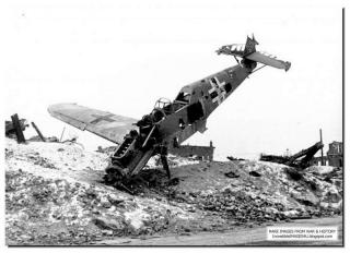 Imagine atasata: mess german-plane-shot-down-in-stalingrad.jpg